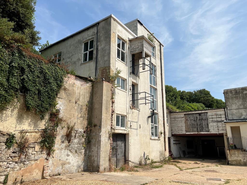 Lot: 102 - FREEHOLD BLOCK OF THREE FLATS AND FORMER BREWERY SITE WITH POTENTIAL - Former Brewery Site